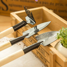 Load image into Gallery viewer, Multifunctional gardening tools 3-piece shovel, rake, spade, flower planting, pot planting, succulent plant planting, scarifier
