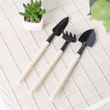 Load image into Gallery viewer, Multifunctional gardening tools 3-piece shovel, rake, spade, flower planting, pot planting, succulent plant planting, scarifier
